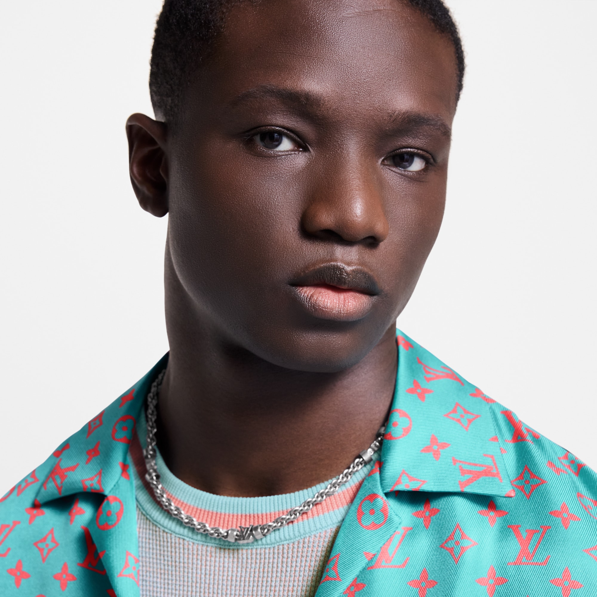 Monogram Short-Sleeved Silk Shirt - Ready-to-Wear | LOUIS VUITTON